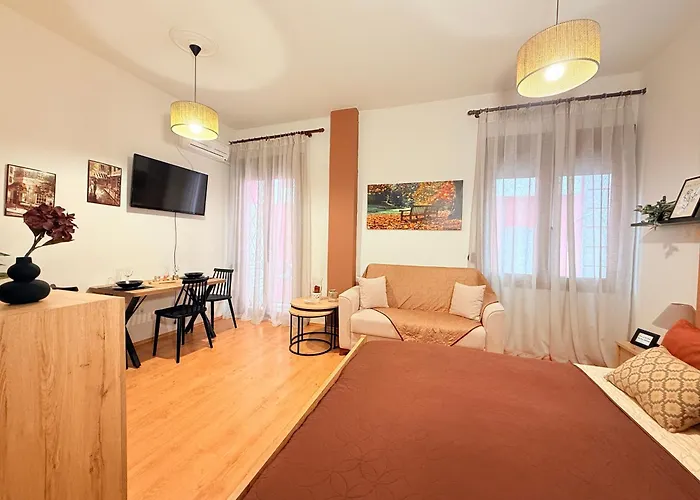 Center Studio 2